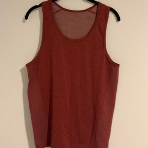 Lululemon tank (anti stink)